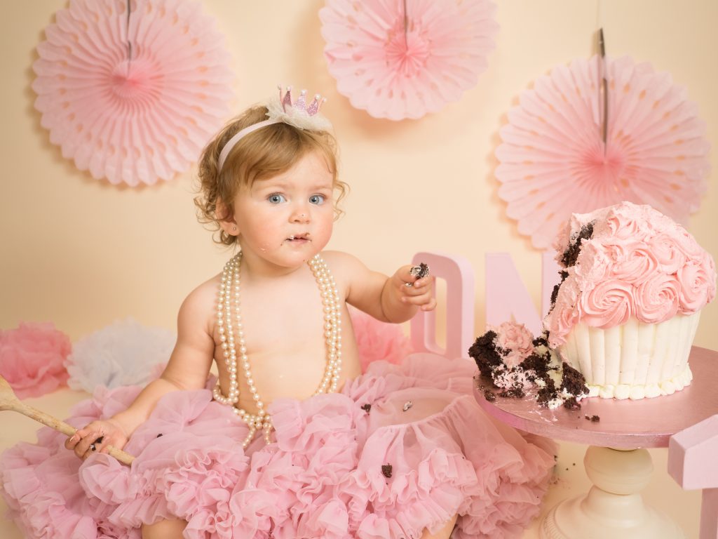 beautiful 1st Birthday cakesmash photographer Essex Thurrock Basildon grays southend Essex Romford